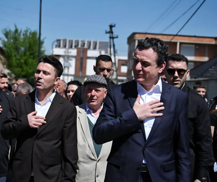 Rrustemi i VV’së thumbon Hashim Thaçin teksa kujton përvjetorin e masakrës së Hallaqit të Vogël