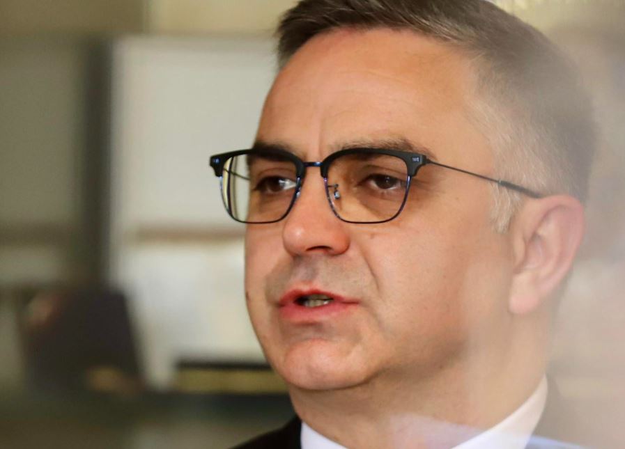 Provimi i Jurisprudencës, Tahiri: Qeveria po kërkon komision të ri, cili është motivi?