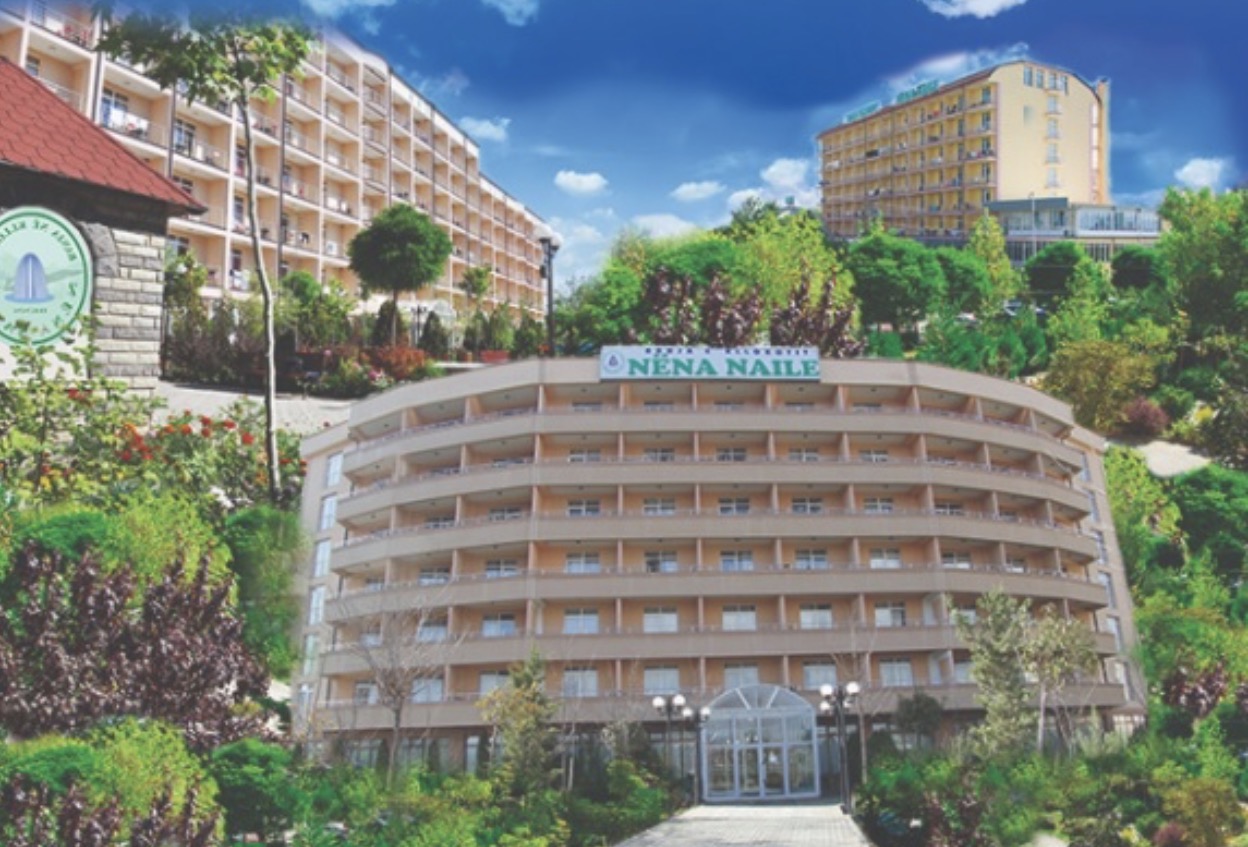 Mjeku gjen pa shenja jete pacienten në banjën “Nëna Naile”