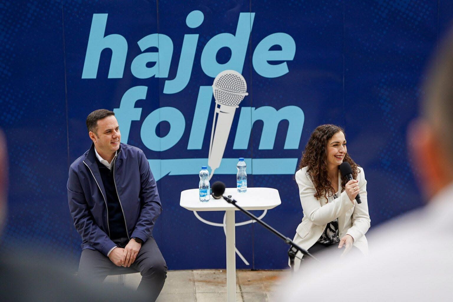 Osmani e Abdixhiku paralajmërojnë takime tjera me qytetarë nëpër Kosovë