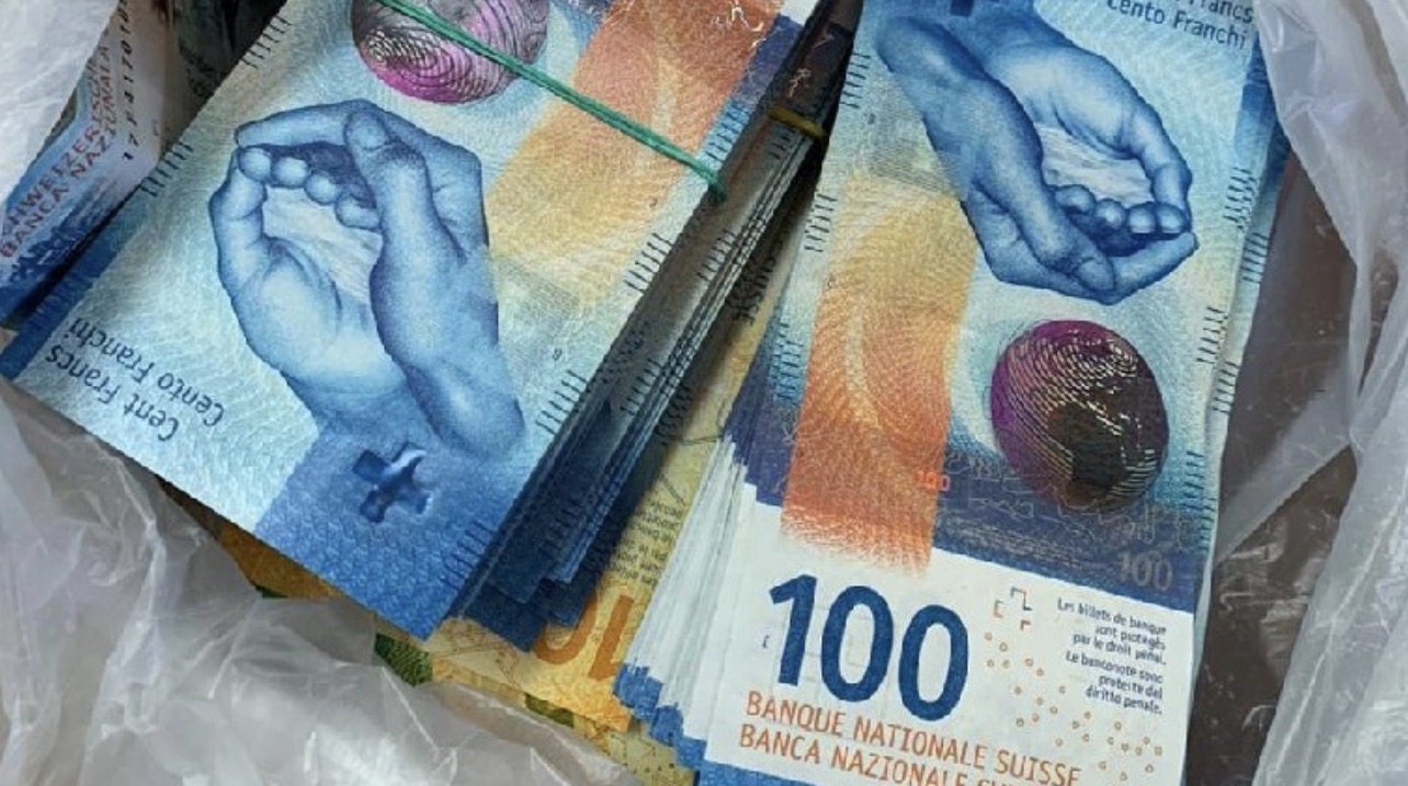Operacion kundër pastrimit të parave në Zvicër: Sekuestrohet prona 12 milionëshe dhe një çantë me mbi një milion franga