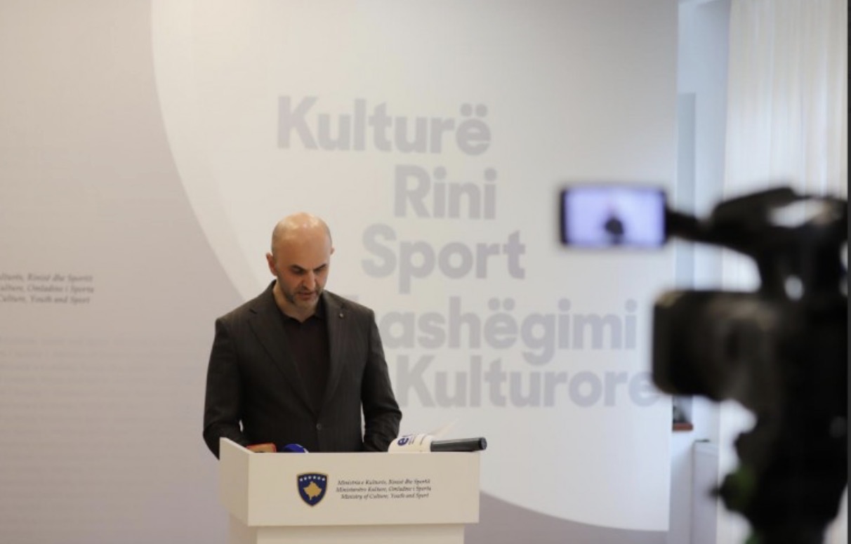 Bislimi akuzon Komunën e Prishtinës për punime pa leje te “Ishulli Urban”