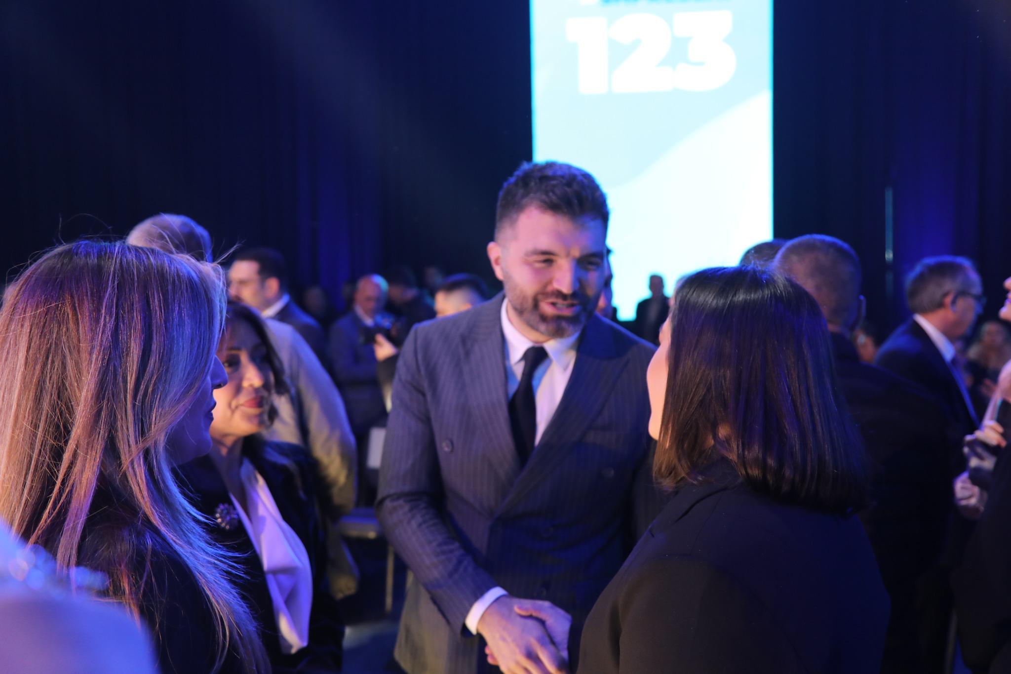 Kërcënimet e Kurti me zgjedhje të reja, Sadiku: Goditje e rëndë për ekonominë dhe shtetin