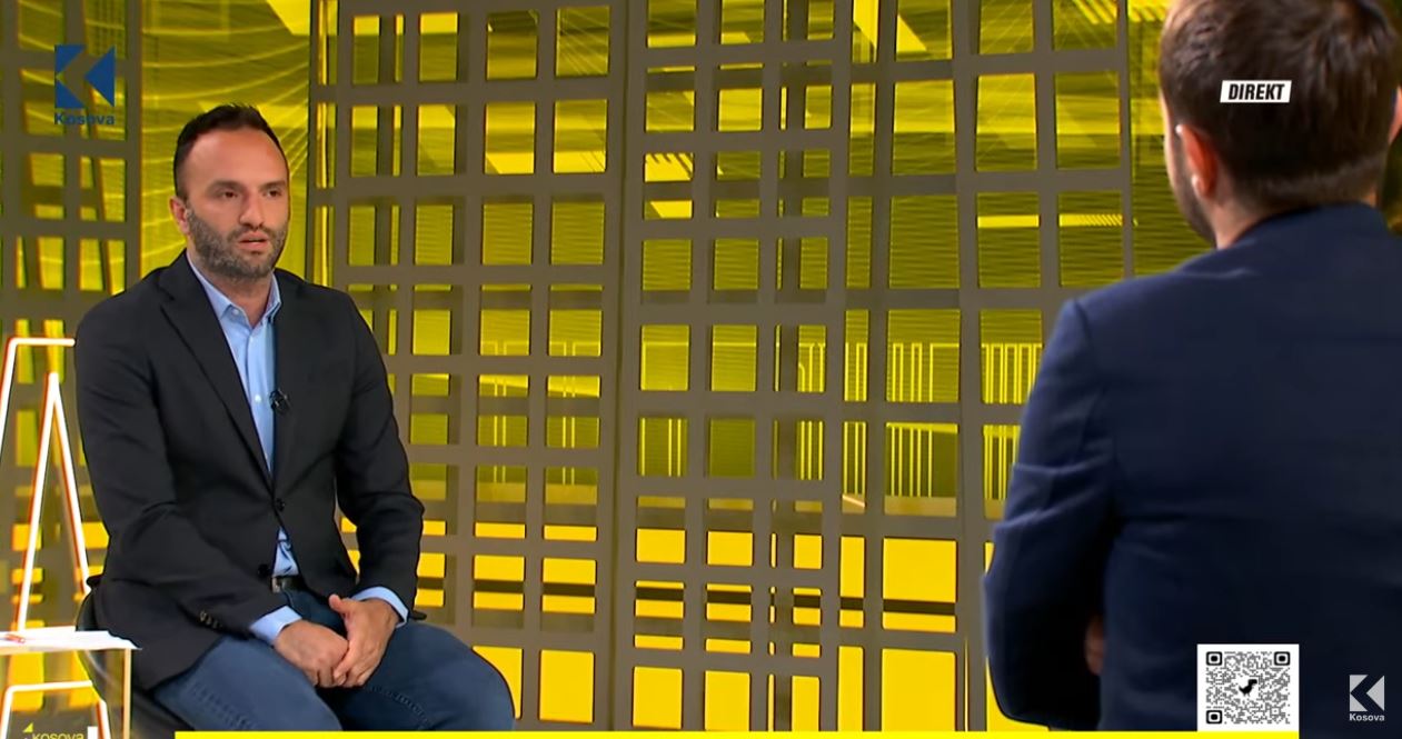 Takimi i Kurtit me Vuçiqin, gazetari Tahiri: E dimë që u diskutuan çështje të rënda
