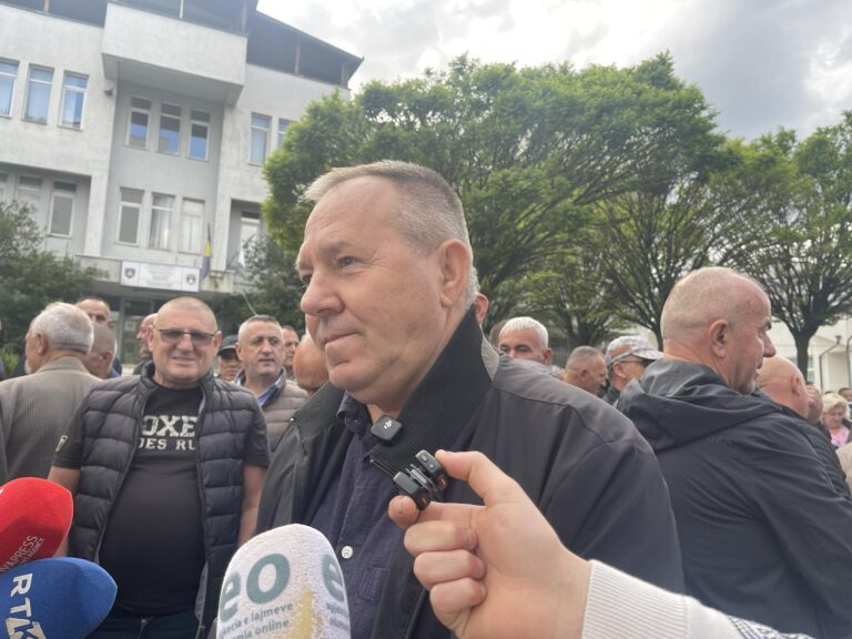 Paralajmëron Gucati: Nëse Sami Lushtaku arrestohet me dhunë, do të reagojmë