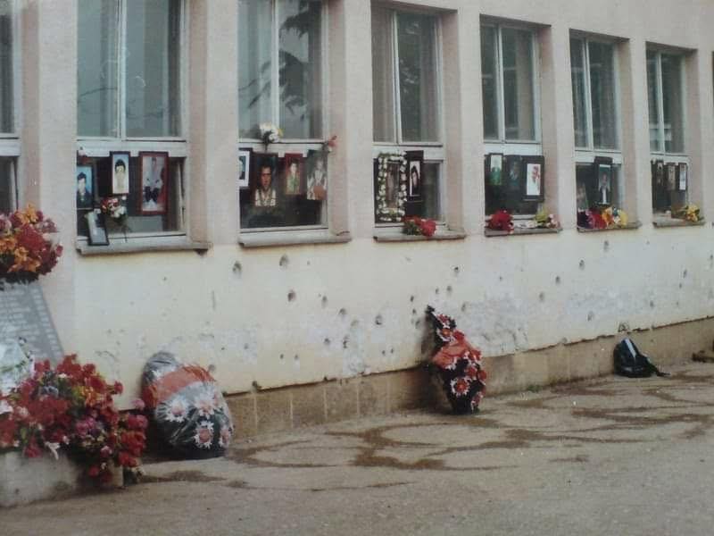 Haradinaj kujton Masakrën e Bukoshit: Familje të tëra dhanë gjakun e tyre për lirinë e Kosovës