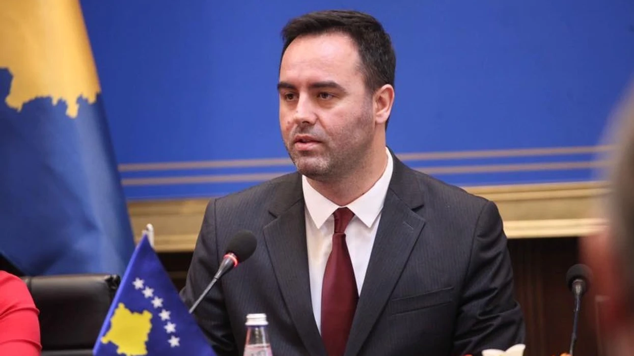 Konjufca pas takimit me Ferit Hoxhën: Shqipëria në BE, shtysë për Kosovën