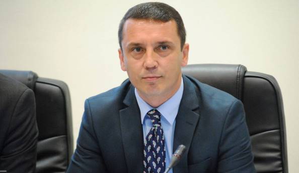 Kujtim Gashi i PDK-së tërhiqet nga gara për deputet