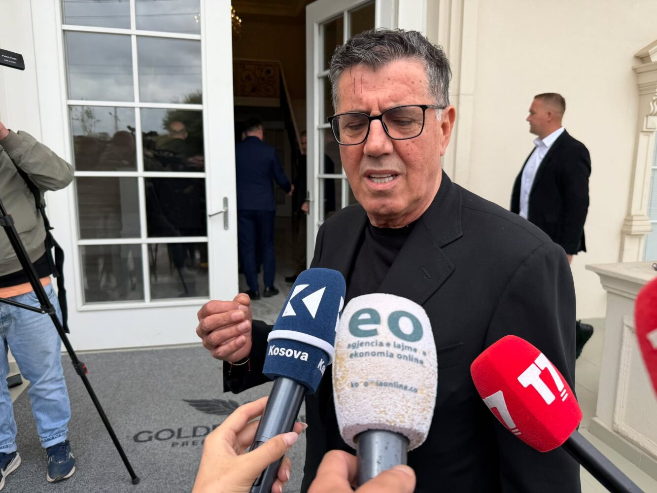 “Abdixhiku sot rinominohet për kryeministër”, Haziri deklarohet para mbledhjes së Këshillit
