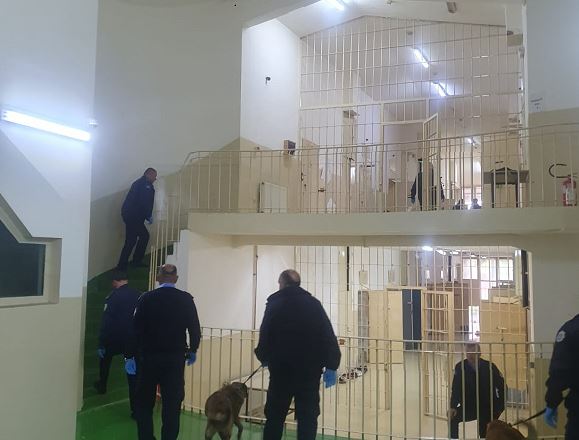 Operacion i gjerë bastisjeje në Qendrën Korrektuese të Dubravës