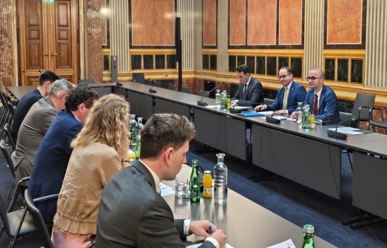 Ahmeti takoi deputetët austriak për marrëdheniet dypalëshe me Kosovën
