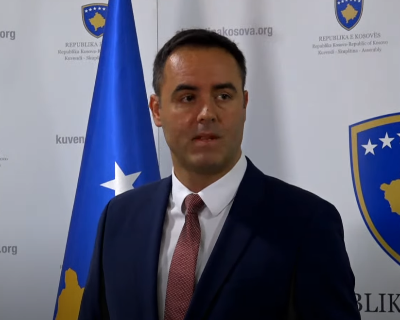 Konjufca ngushëllon familjet e viktimave që humbën jetën në Shëngjin