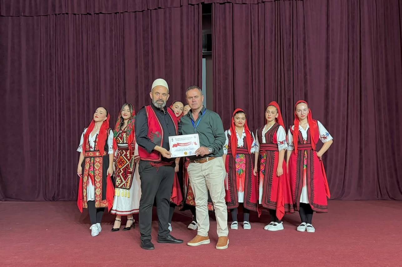SHKA “Zahir Pajaziti” triumfon në Festivalin “I Këndojmë Lirisë”, fiton çmimin “Dueti më i Mirë”