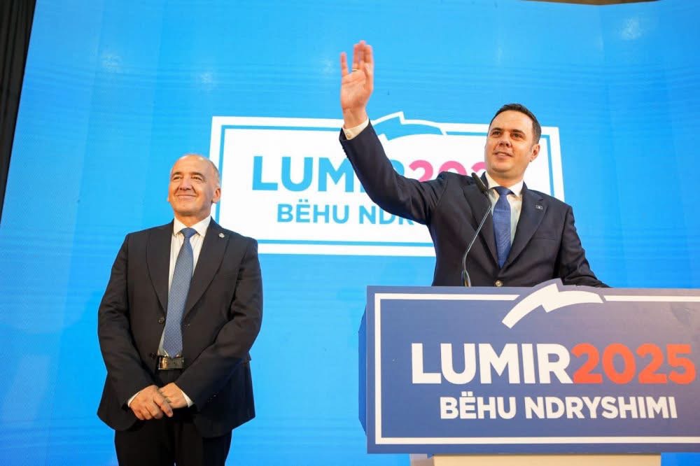 Deputeti i VV’së ironizon me përplasjet në LDK: Po merren me gazin amerikan e nuk po arrijnë ta mbajnë as Gazin e Pejës