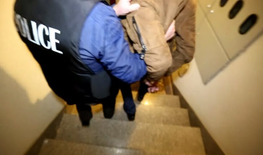 Një muaj arrest shtëpiak ndaj anëtarit të KQZ-së për asgjësim të dokumenteve të votimit