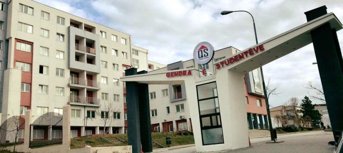 Bie numri i nxënësve dhe studentëve në Kosovë