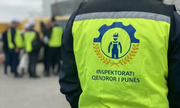 Paralajmërimi për stuhi, Inspektorati porosit punëdhënësit: Siguroni pajisjet, sidomos kranët në vendpunishte