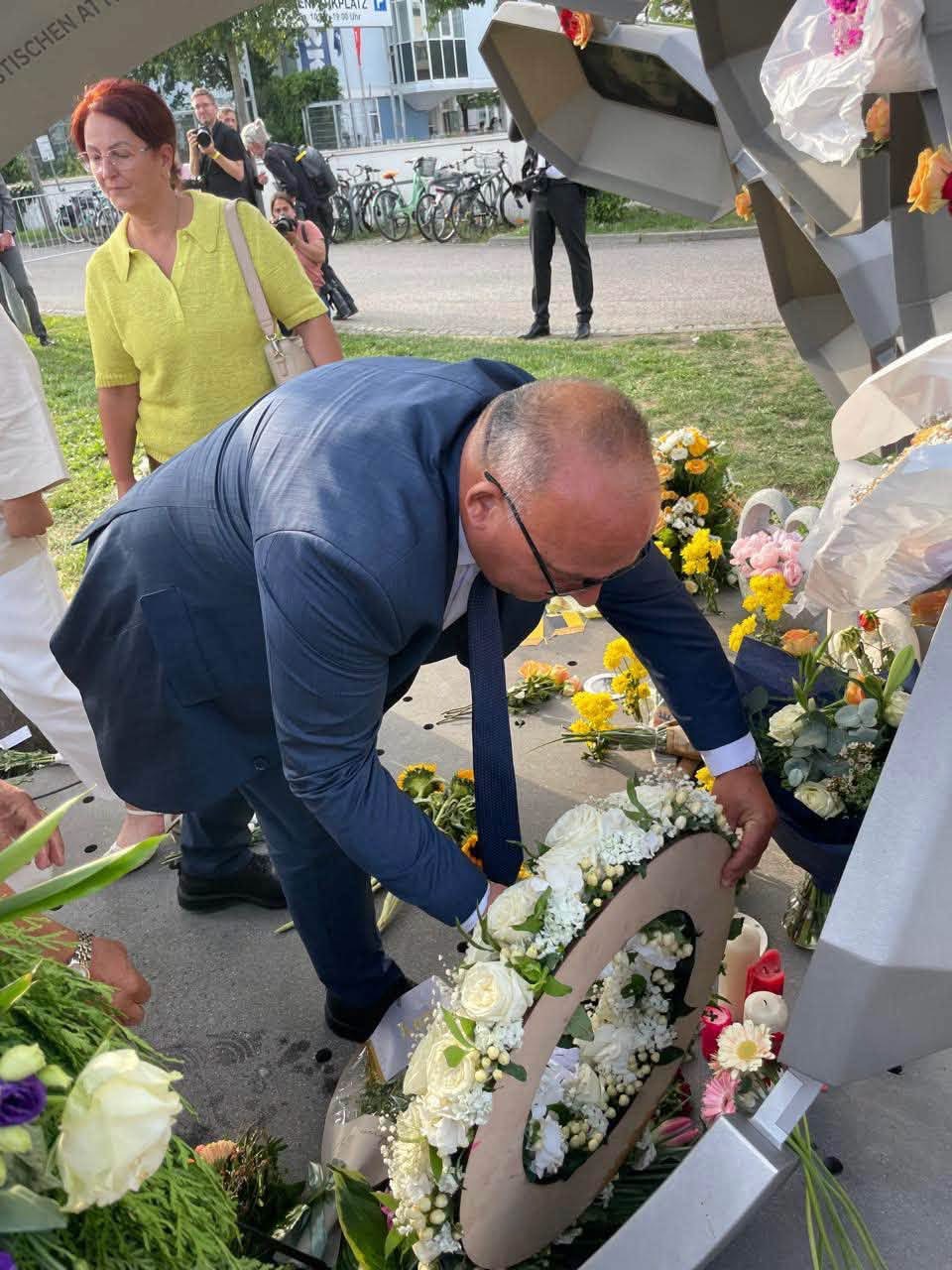 Bulliqi merr pjesë në përkujtimin e viktimave të sulmit terrorist në Mynih