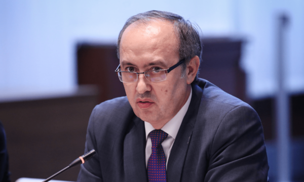 Hoti: Kuvendi i jashtëzakonshëm nuk është kundër askujt, por për një LDK më të fortë