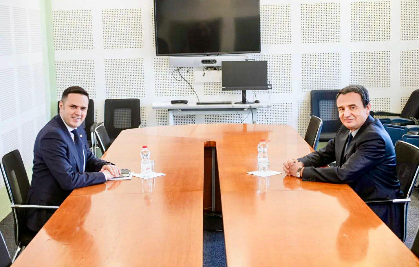 Kurti dhe Abdixhiku takohen sërish sot, në fokus çështja e Presidentit