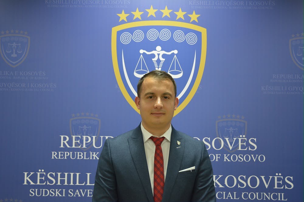 Llapjani Kreshnik Kaçiu emërohet kryetar i parë i Gjykatës Administrative